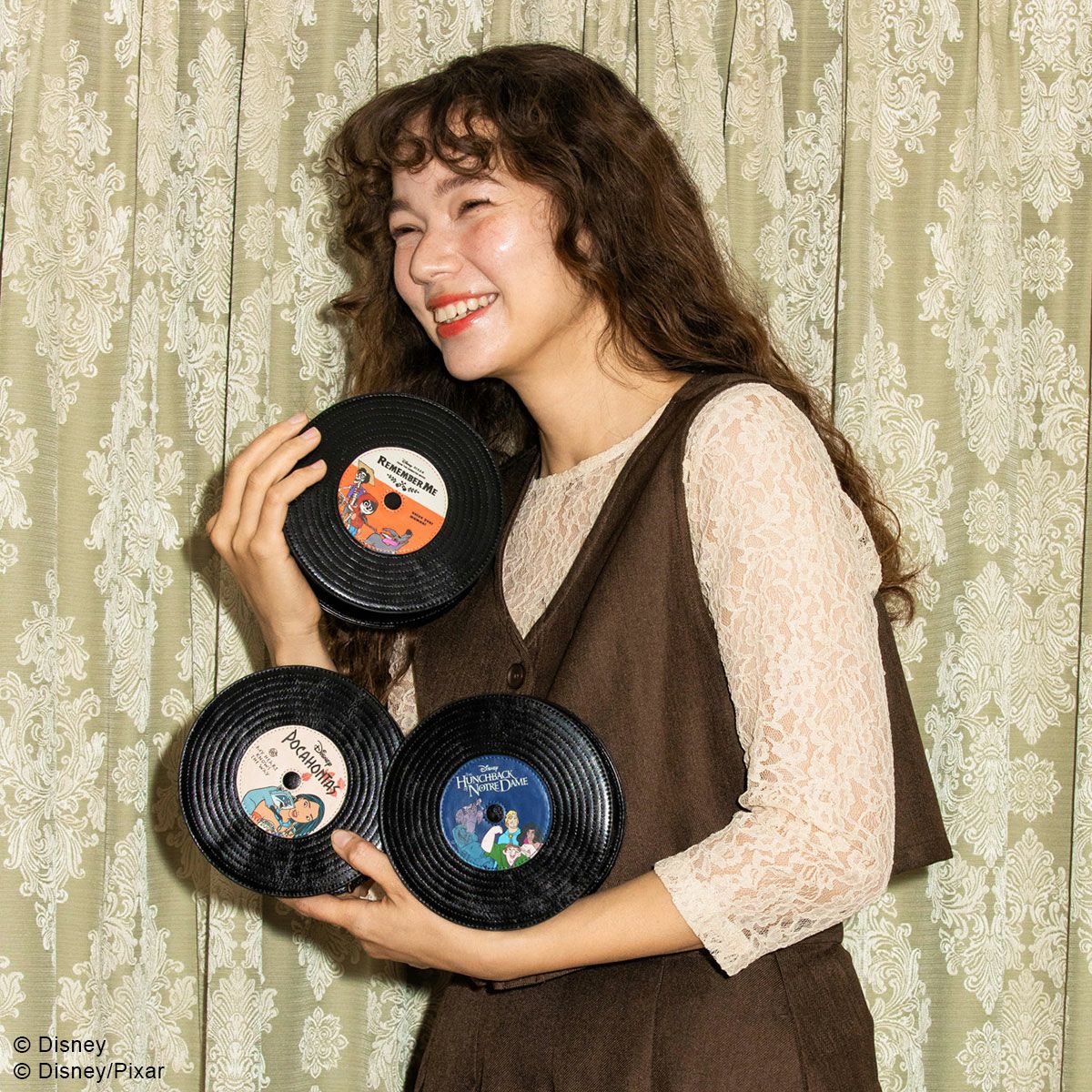 DISNEY COLLECTIONディズニー/クラシックレコードポーチ ポカホンタス